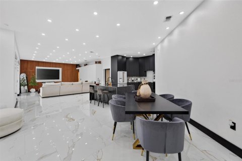 Casa en venta en Valrico, Florida, 4 dormitorios, 248.98 m2 № 2349189 - foto 11