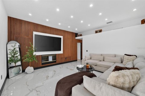 Casa en venta en Valrico, Florida, 4 dormitorios, 248.98 m2 № 2349189 - foto 23