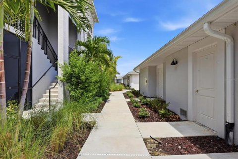 Copropriété à vendre à Punta Gorda, Floride: 2 chambres, 133.59 m2 № 2361517 - photo 10