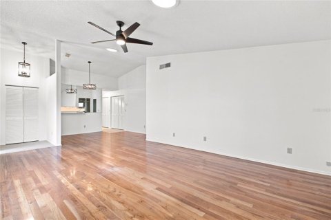 Casa en venta en Palm Harbor, Florida, 2 dormitorios, 123.75 m2 № 2330040 - foto 5