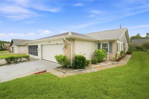 Villa ou maison à Palm Harbor, Floride 2 chambres, 123.75 m2 № 2330040