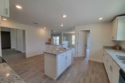 House in Ocala, Florida 4 bedrooms, 278.71 sq.m. № 1831337 - photo 5