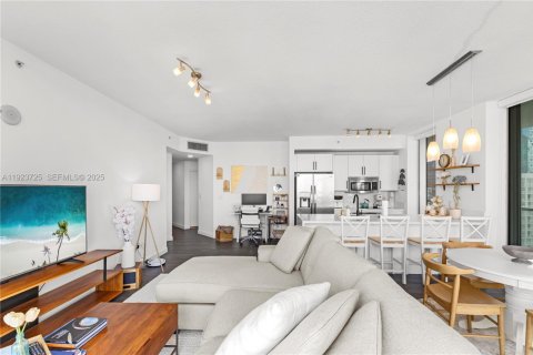 Купить кондоминиум в Майами, Флорида 2 спальни, 102.84м2, № 1982110 - фото 10