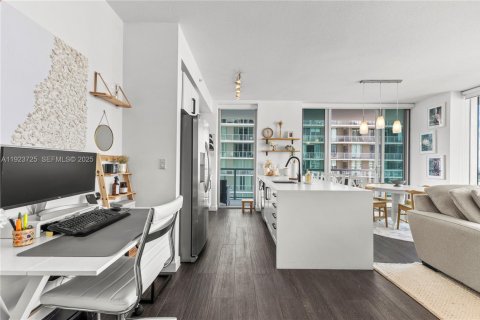 Купить кондоминиум в Майами, Флорида 2 спальни, 102.84м2, № 1982110 - фото 8