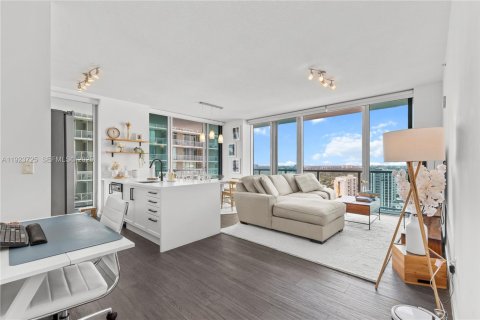 Купить кондоминиум в Майами, Флорида 2 спальни, 102.84м2, № 1982110 - фото 9