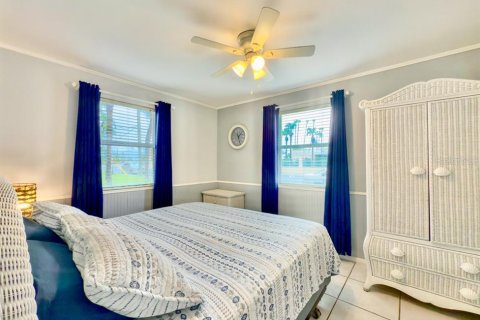 Condo in Saint Pete Beach, Florida, 1 bedroom  № 1901910 - photo 7