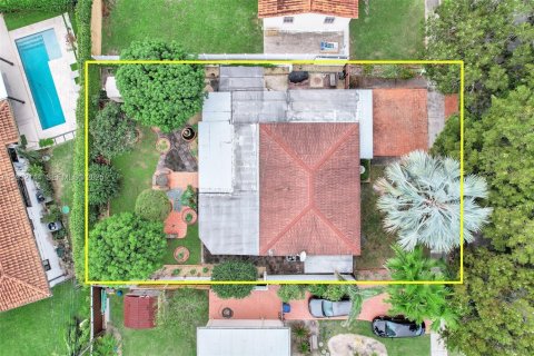 Casa en venta en South Miami, Florida, 3 dormitorios, 135.92 m2 № 1992725 - foto 4