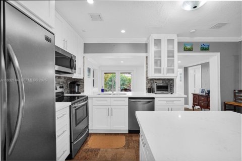 Casa en venta en South Miami, Florida, 3 dormitorios, 135.92 m2 № 1992725 - foto 16