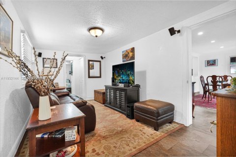 Casa en venta en South Miami, Florida, 3 dormitorios, 135.92 m2 № 1992725 - foto 27