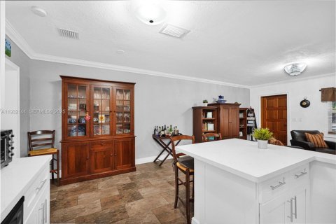 Casa en venta en South Miami, Florida, 3 dormitorios, 135.92 m2 № 1992725 - foto 17