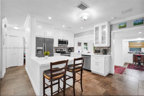Casa en venta en South Miami, Florida, 3 dormitorios, 135.92 m2 № 1992725 - foto 18