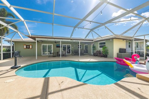 Casa en Port St. Lucie, Florida 3 dormitorios, 188.78 m2 № 2333000
