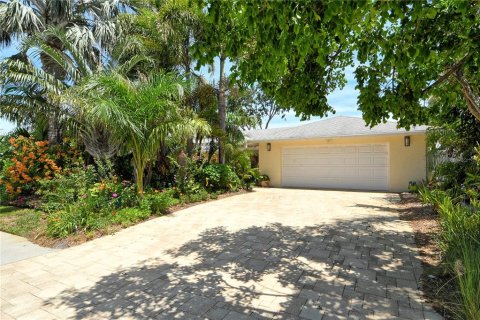 House in Bradenton, Florida 4 bedrooms, 251.77 sq.m. № 1827972 - photo 3