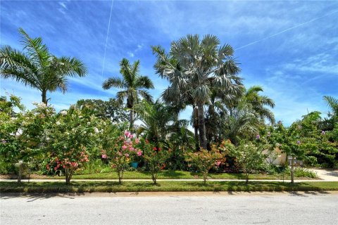 House in Bradenton, Florida 4 bedrooms, 251.77 sq.m. № 1827972 - photo 2