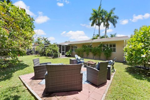 House in Cutler Bay, Florida 3 bedrooms, 164.07 sq.m. № 1858588 - photo 3