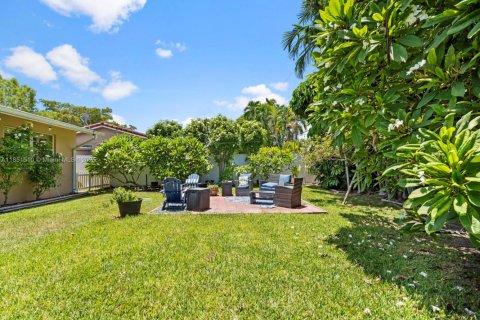 House in Cutler Bay, Florida 3 bedrooms, 164.07 sq.m. № 1858588 - photo 24