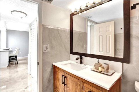 Condominio en venta en Lauderhill, Florida, 2 dormitorios, 117.06 m2 № 2199287 - foto 9