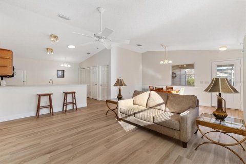 Villa ou maison à vendre à The Villages, Floride: 2 chambres, 107.4 m2 № 2416974 - photo 7