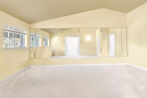 Casa en venta en Miami, Florida, 3 dormitorios, 200.76 m2 № 2431434 - foto 11