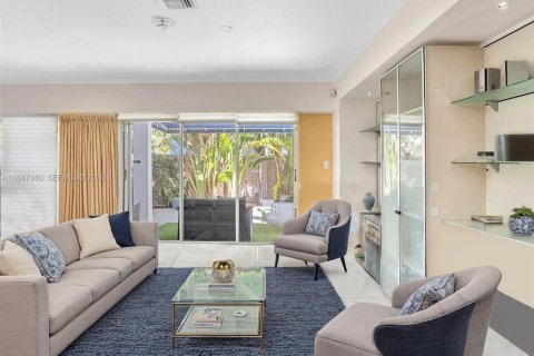 Casa en venta en Miami, Florida, 3 dormitorios, 200.76 m2 № 2431434 - foto 22
