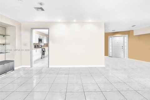 Casa en venta en Miami, Florida, 3 dormitorios, 200.76 m2 № 2431434 - foto 28