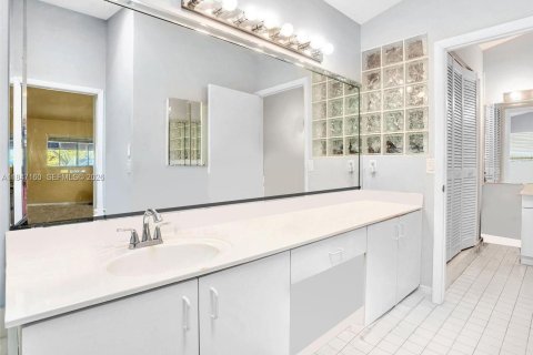 Casa en venta en Miami, Florida, 3 dormitorios, 200.76 m2 № 2431434 - foto 26