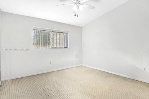 Casa en venta en Miami, Florida, 3 dormitorios, 200.76 m2 № 2431434 - foto 27