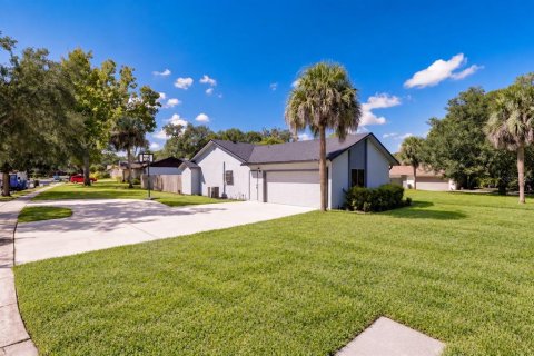 Casa en venta en Casselberry, Florida, 4 dormitorios, 189.33 m2 № 2419116 - foto 2