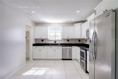 Casa en venta en Casselberry, Florida, 4 dormitorios, 189.33 m2 № 2419116 - foto 19