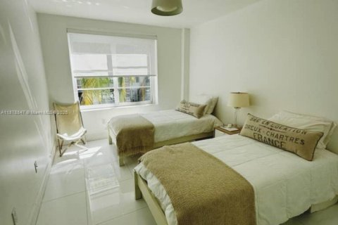 Condominio en venta en Miami Beach, Florida, 2 dormitorios, 73.39 m2 № 1981118 - foto 11