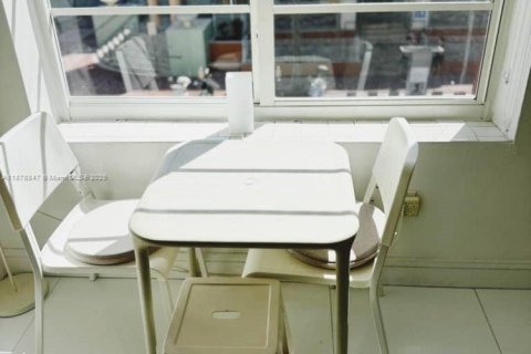 Condominio en venta en Miami Beach, Florida, 2 dormitorios, 73.39 m2 № 1981118 - foto 5