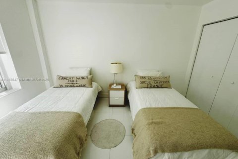 Condominio en venta en Miami Beach, Florida, 2 dormitorios, 73.39 m2 № 1981118 - foto 9