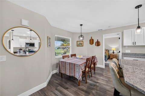 Villa ou maison à vendre à Rotonda, Floride: 3 chambres, 124.02 m2 № 2277765 - photo 10