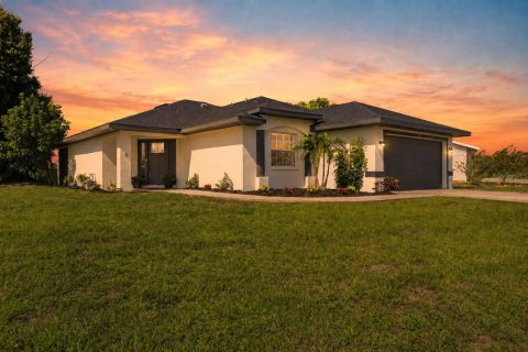 Villa ou maison à vendre à Rotonda, Floride: 3 chambres, 124.02 m2 № 2277765 - photo 2