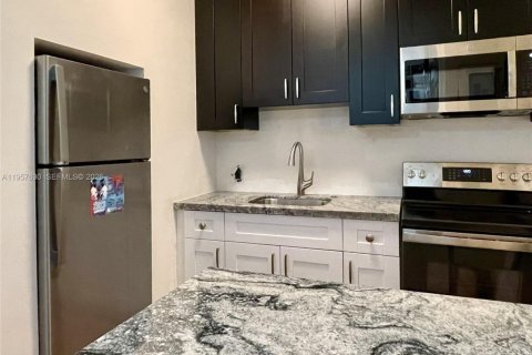 Condominio en venta en Miami Beach, Florida, 1 dormitorio, 57.6 m2 № 2019866 - foto 7