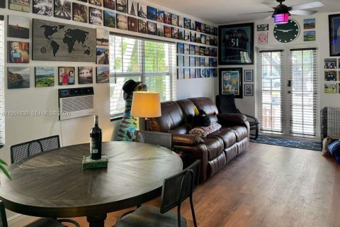 Condominio en venta en Miami Beach, Florida, 1 dormitorio, 57.6 m2 № 2019866 - foto 3