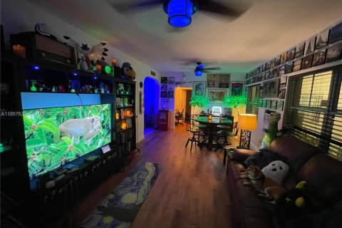 Condominio en venta en Miami Beach, Florida, 1 dormitorio, 57.6 m2 № 2019866 - foto 4