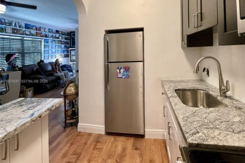 Condominio en venta en Miami Beach, Florida, 1 dormitorio, 57.6 m2 № 2019866 - foto 17