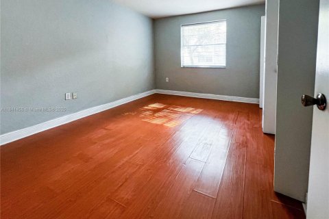 Condo in Palmetto Bay, Florida, 1 bedroom  № 1832481 - photo 18