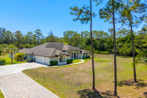 Villa ou maison à vendre à Palm Beach Gardens, Floride: 5 chambres, 309.27 m2 № 2037563 - photo 2