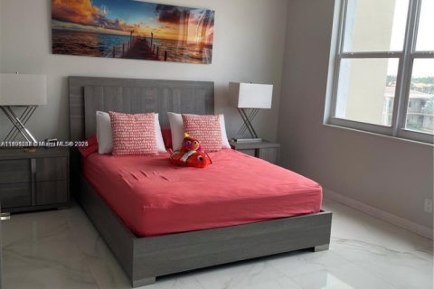 Condo in Hollywood, Florida, 2 bedrooms  № 1944136 - photo 7
