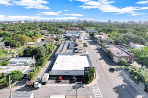 Купить коммерческую недвижимость в Майами, Флорида № 2024085 - фото 17