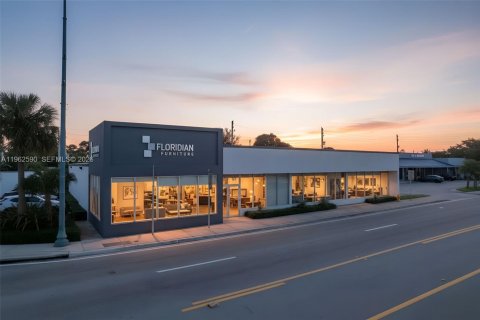 Купить коммерческую недвижимость в Майами, Флорида № 2024085 - фото 25