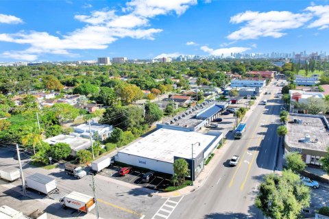 Купить коммерческую недвижимость в Майами, Флорида № 2024085 - фото 16