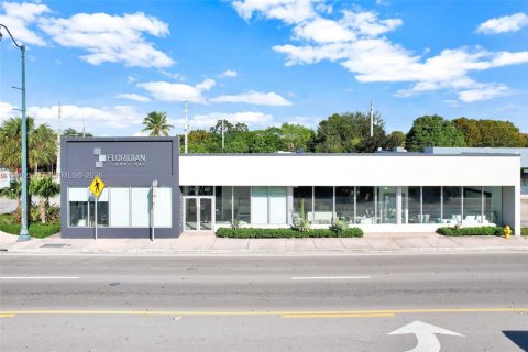 Купить коммерческую недвижимость в Майами, Флорида № 2024085 - фото 3