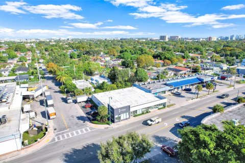 Купить коммерческую недвижимость в Майами, Флорида № 2024085 - фото 15