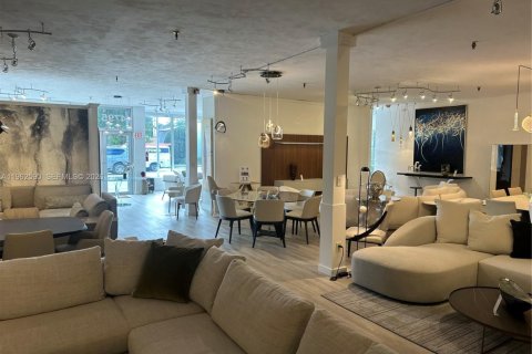 Купить коммерческую недвижимость в Майами, Флорида № 2024085 - фото 24