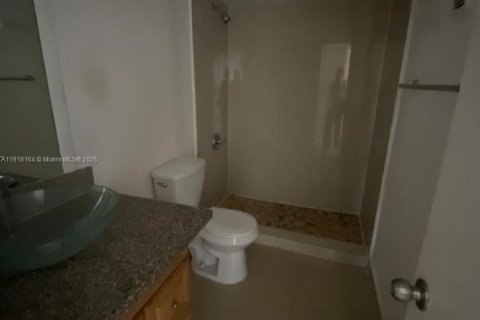 Снять в аренду кондоминиум в Хайалиа, Флорида 1 спальня, 80.82м2, № 1973003 - фото 3