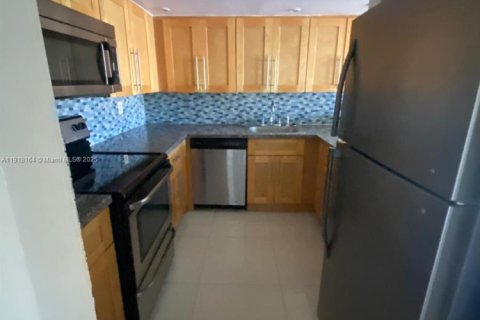 Снять в аренду кондоминиум в Хайалиа, Флорида 1 спальня, 80.82м2, № 1973003 - фото 5