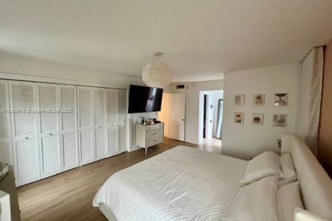 Снять в аренду кондоминиум в Помпано-Бич, Флорида 3 спальни, 129.13м2, № 1925173 - фото 17